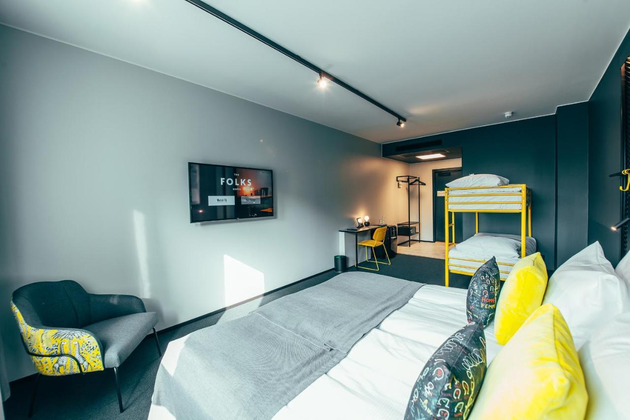 Family Room,1023462223:JPEG