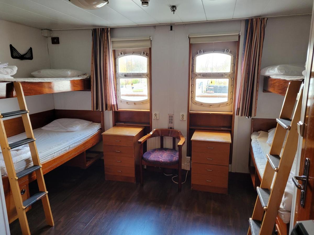 Quadruple Cabin