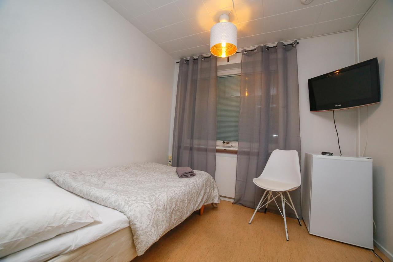 Enkelrum med delat badrum