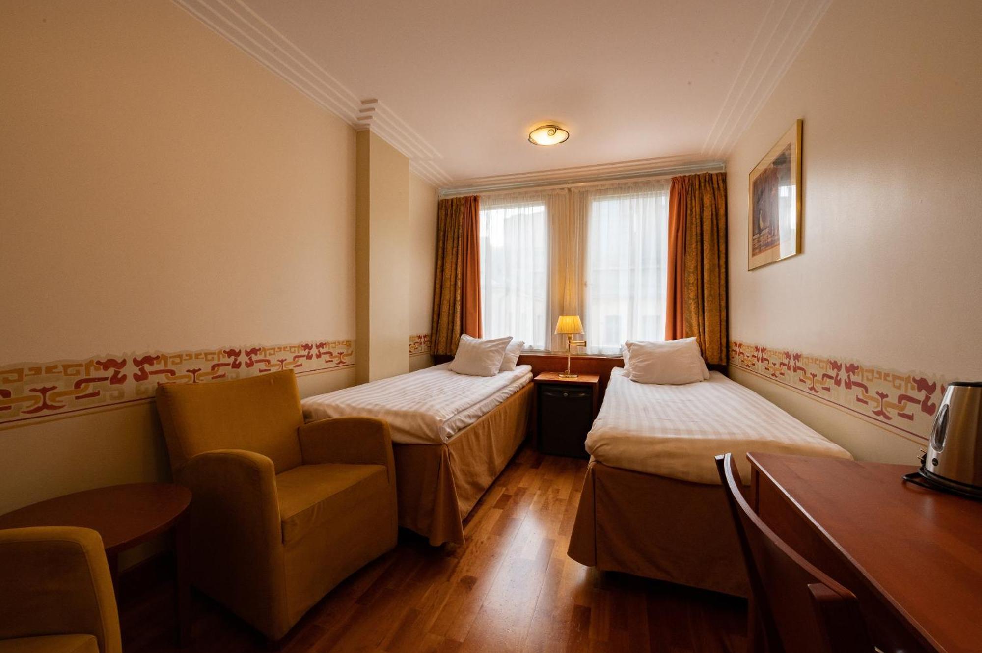 Twin Room,1277166718:JPEG