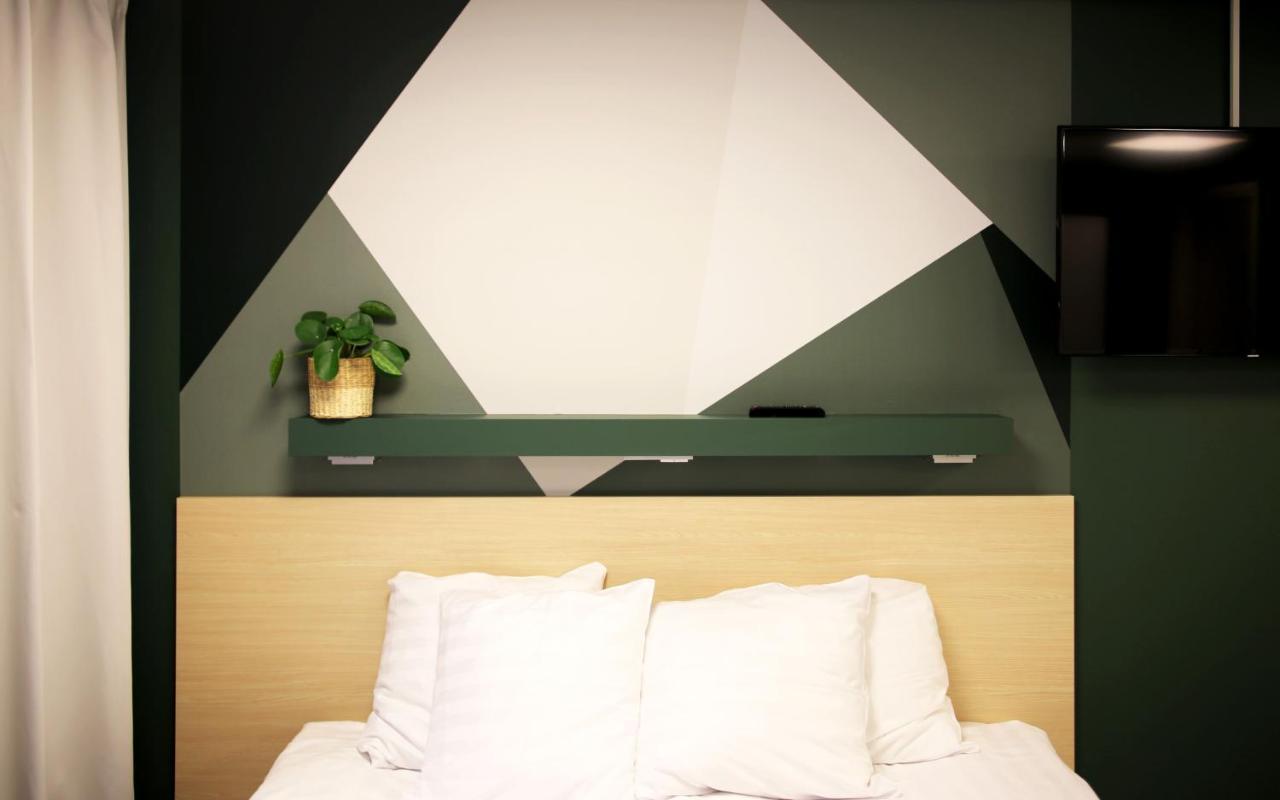 Standard Twin Room,1681761322:JPEG