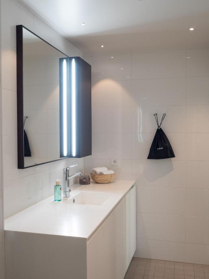 Compact Studio Kitchen