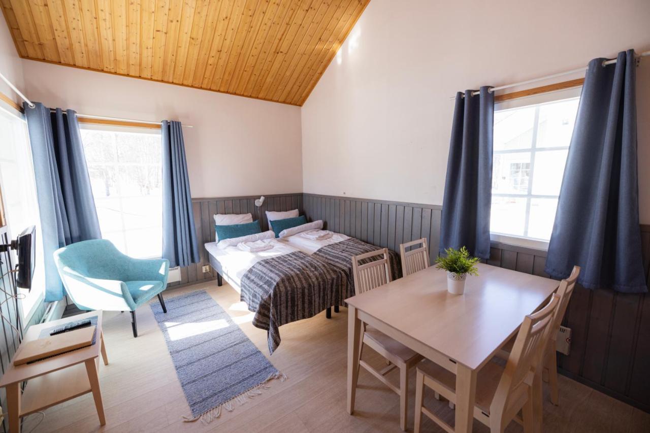 Studio Cottage,1402885865:JPEG