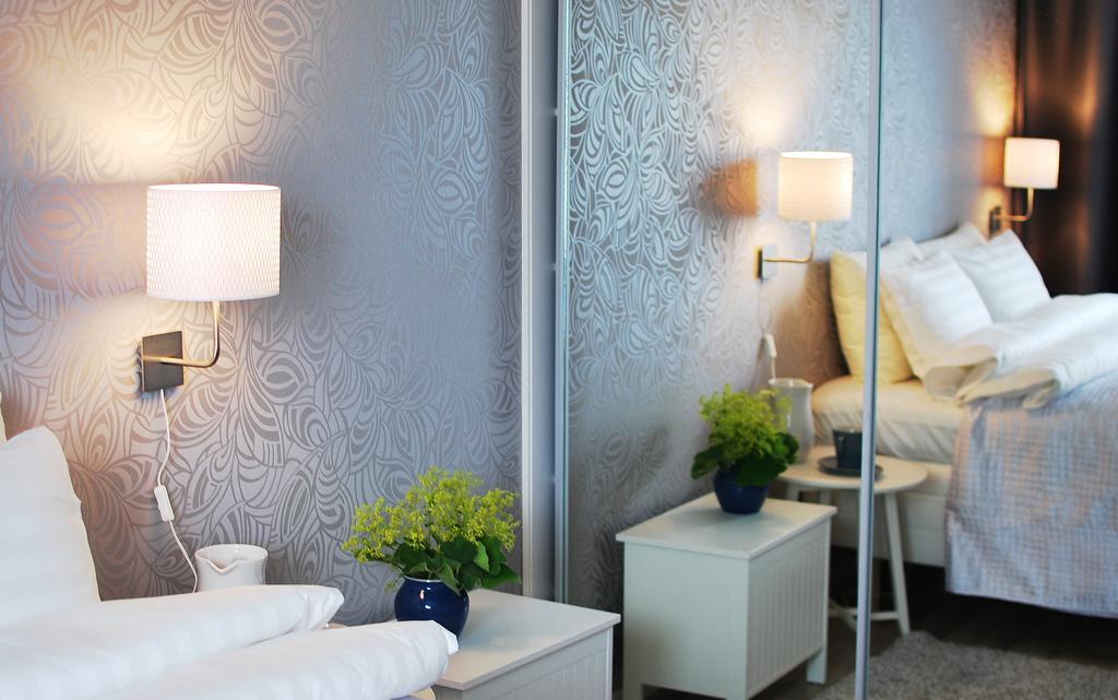 Large Two-Bedroom Apartment Balcony,140898138:JPEG