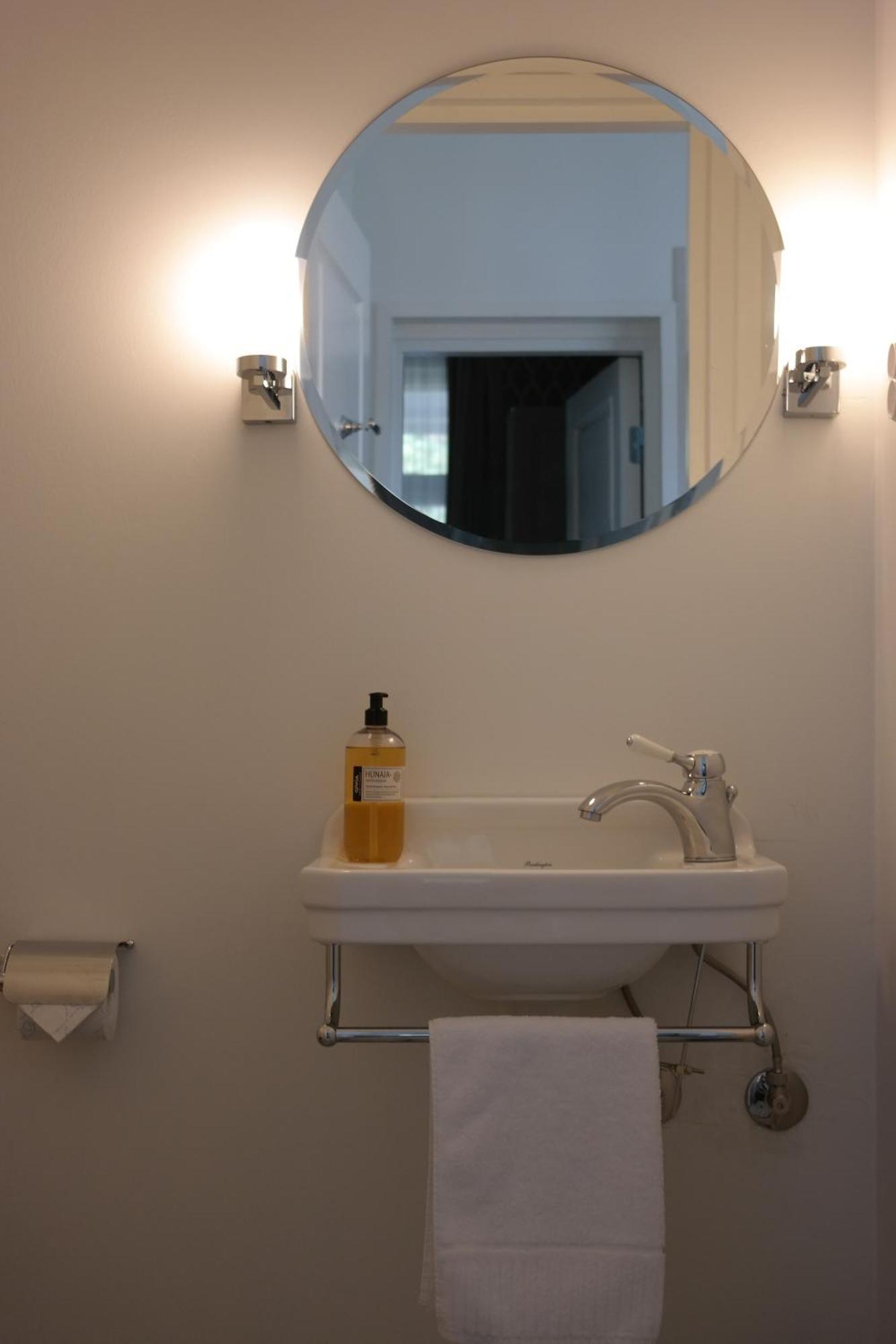 Suite with Lake View - Annex