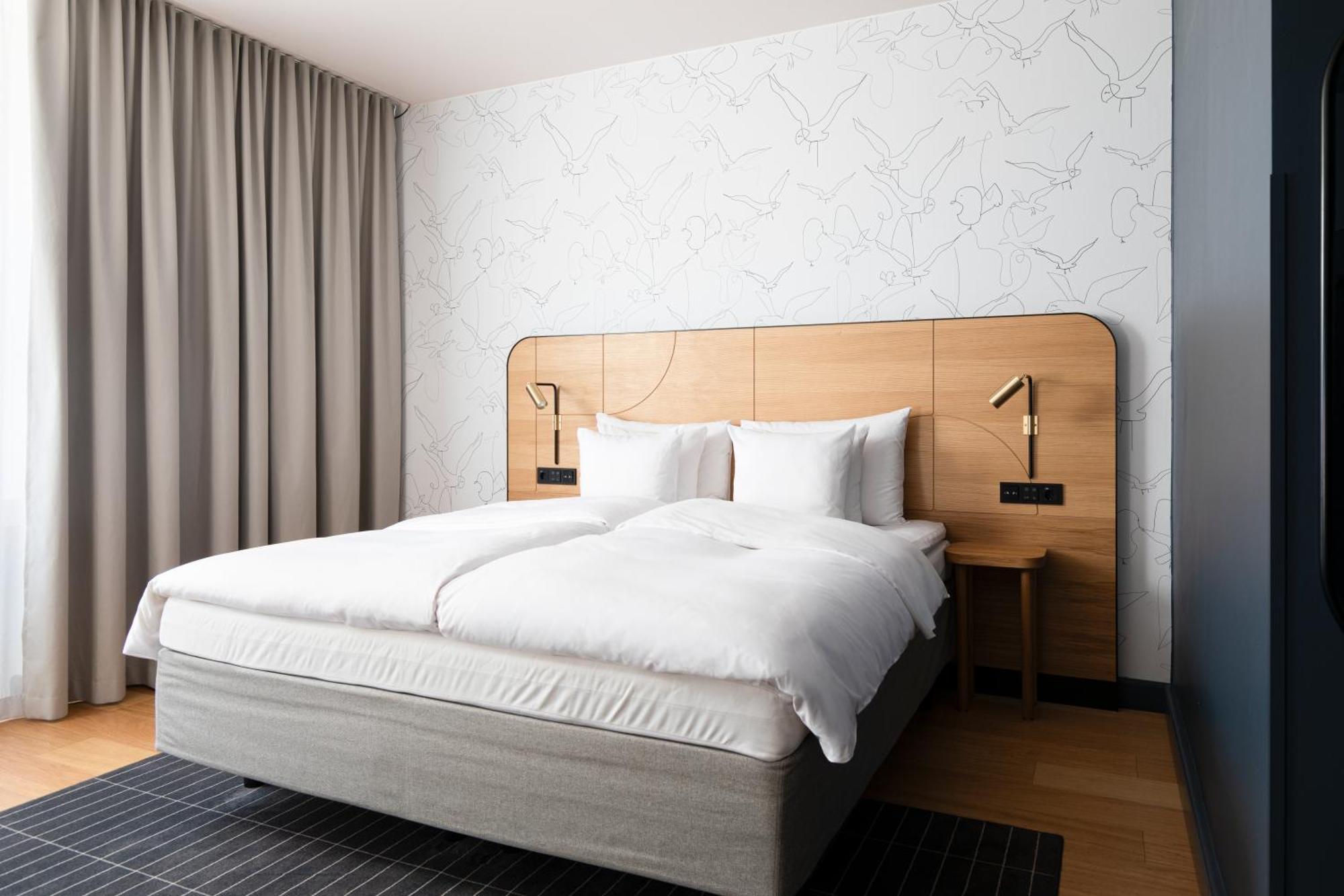 Double Room,1709761734:JPEG