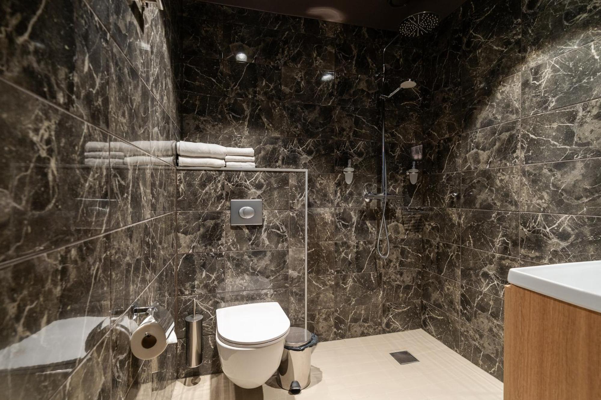 Deluxe Suite,1621071742:JPEG