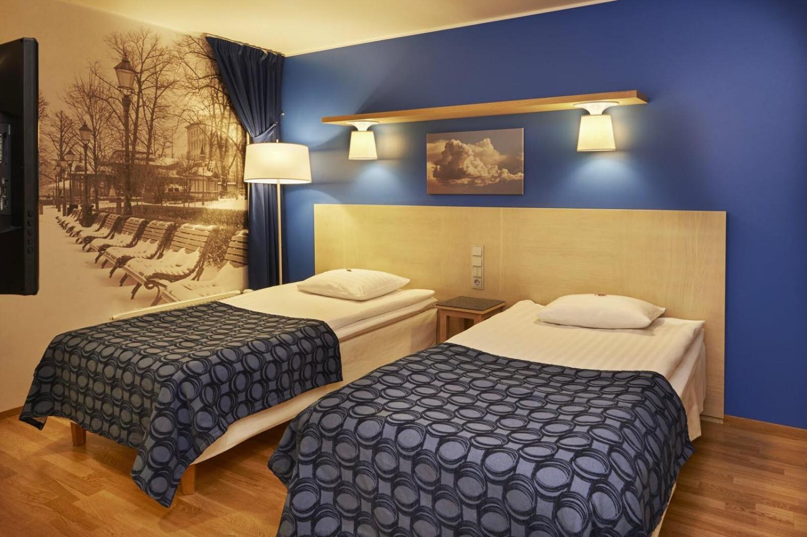 Queen room without Window