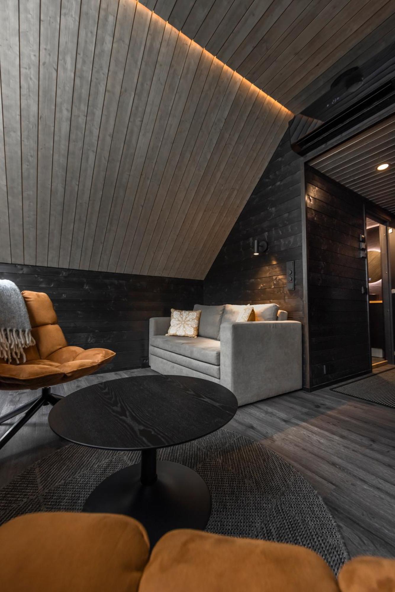 Two-Bedroom Suite,1765949013:JPEG