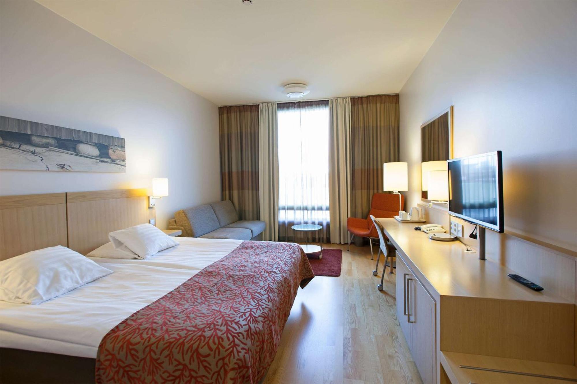 Standard Family Room 2 adults + 2 children,1742653946:JPEG