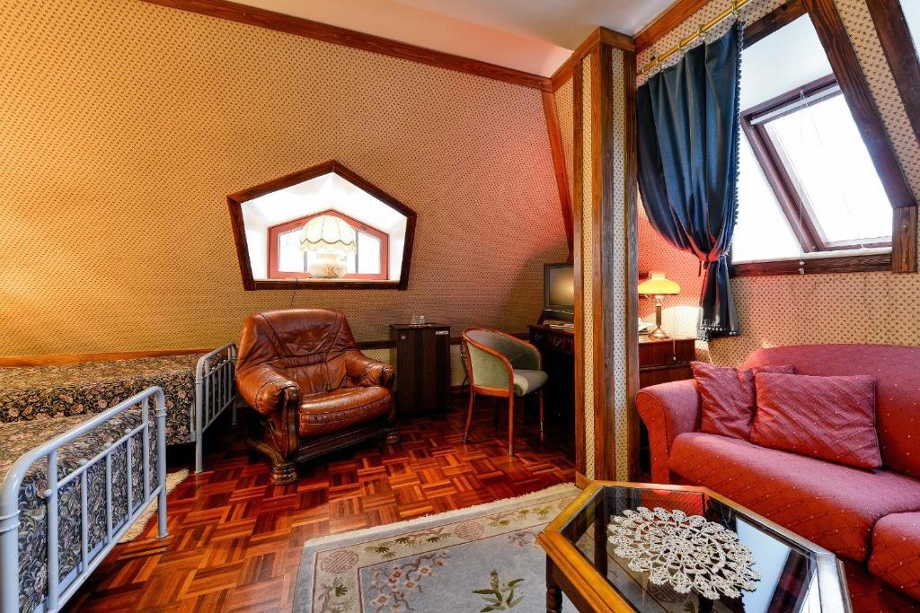 Double or Twin Room,27410873:JPEG