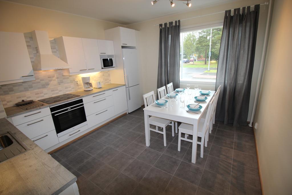 Three-Bedroom Apartment,325843582:JPEG
