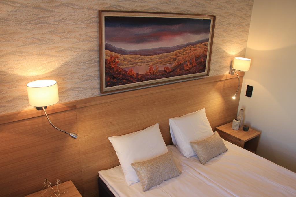 Twin Room,464285730:JPEG