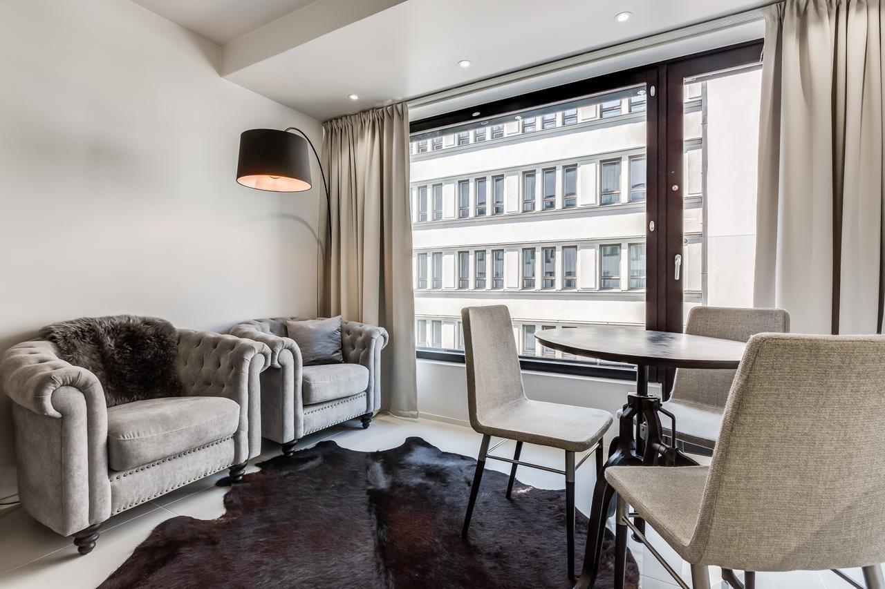Studio Apartment,825702884:JPEG