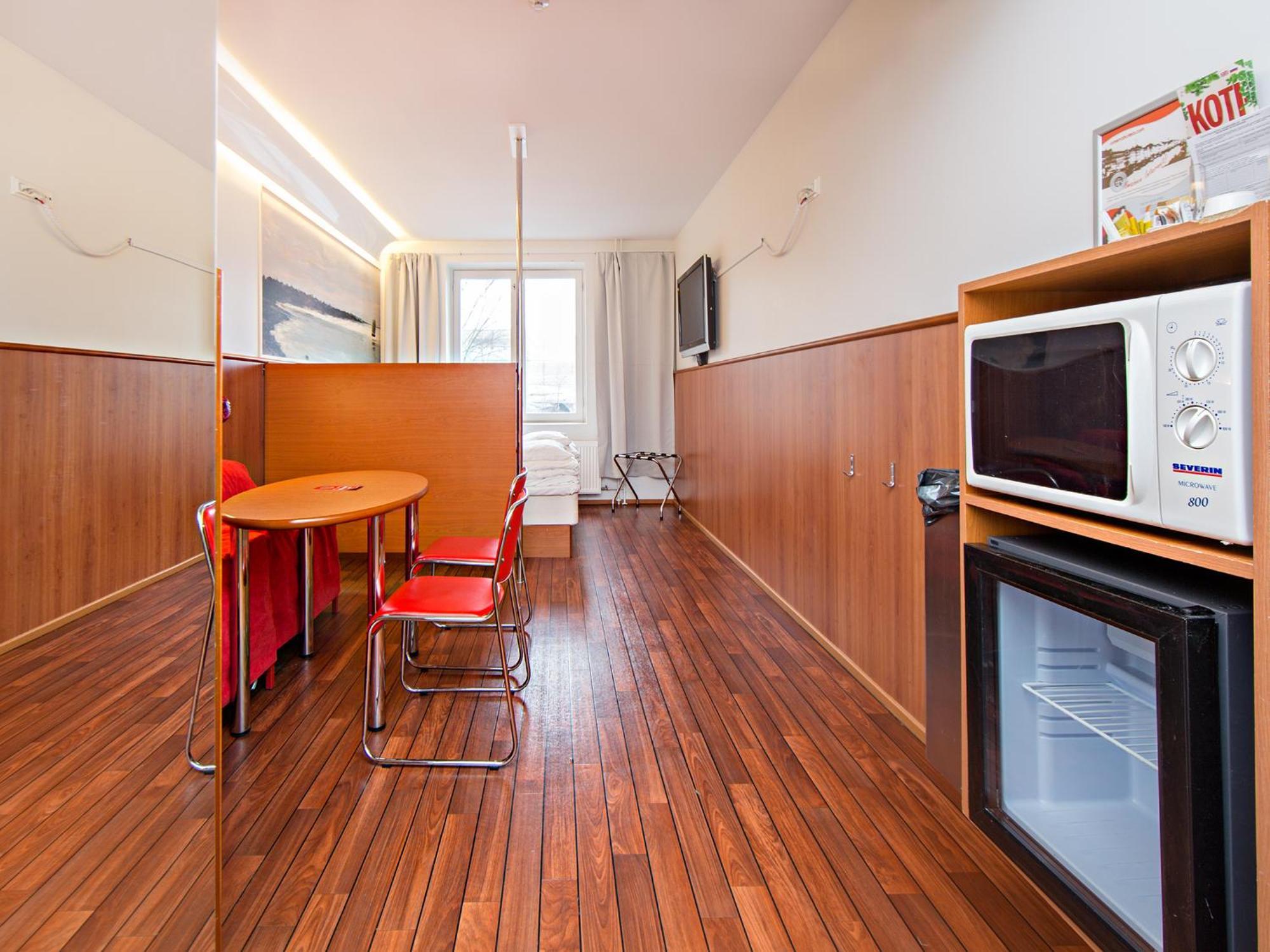 Family Room,742808665:JPEG