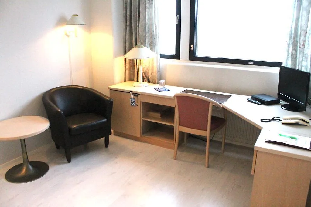 Hotel Avion-1