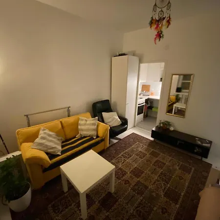 Private Room Near Metro Easy Access Central Location-3