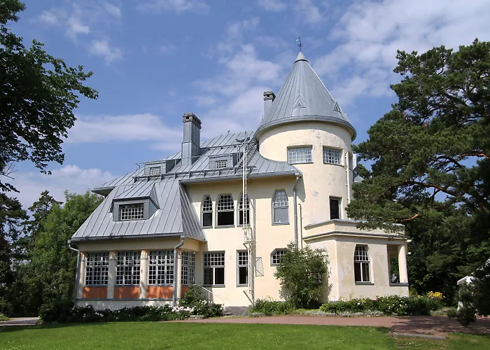 Kirkkonummi Hotels
