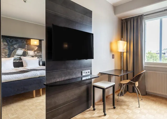 Tampere Hotels With Jacuzzi in Room